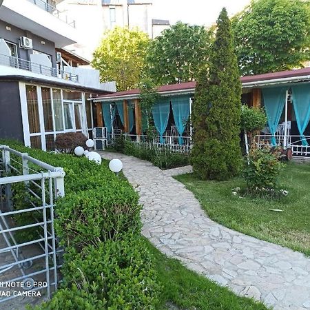 Apartments Danita & Restaurant&Pool Bar Varna Exterior foto