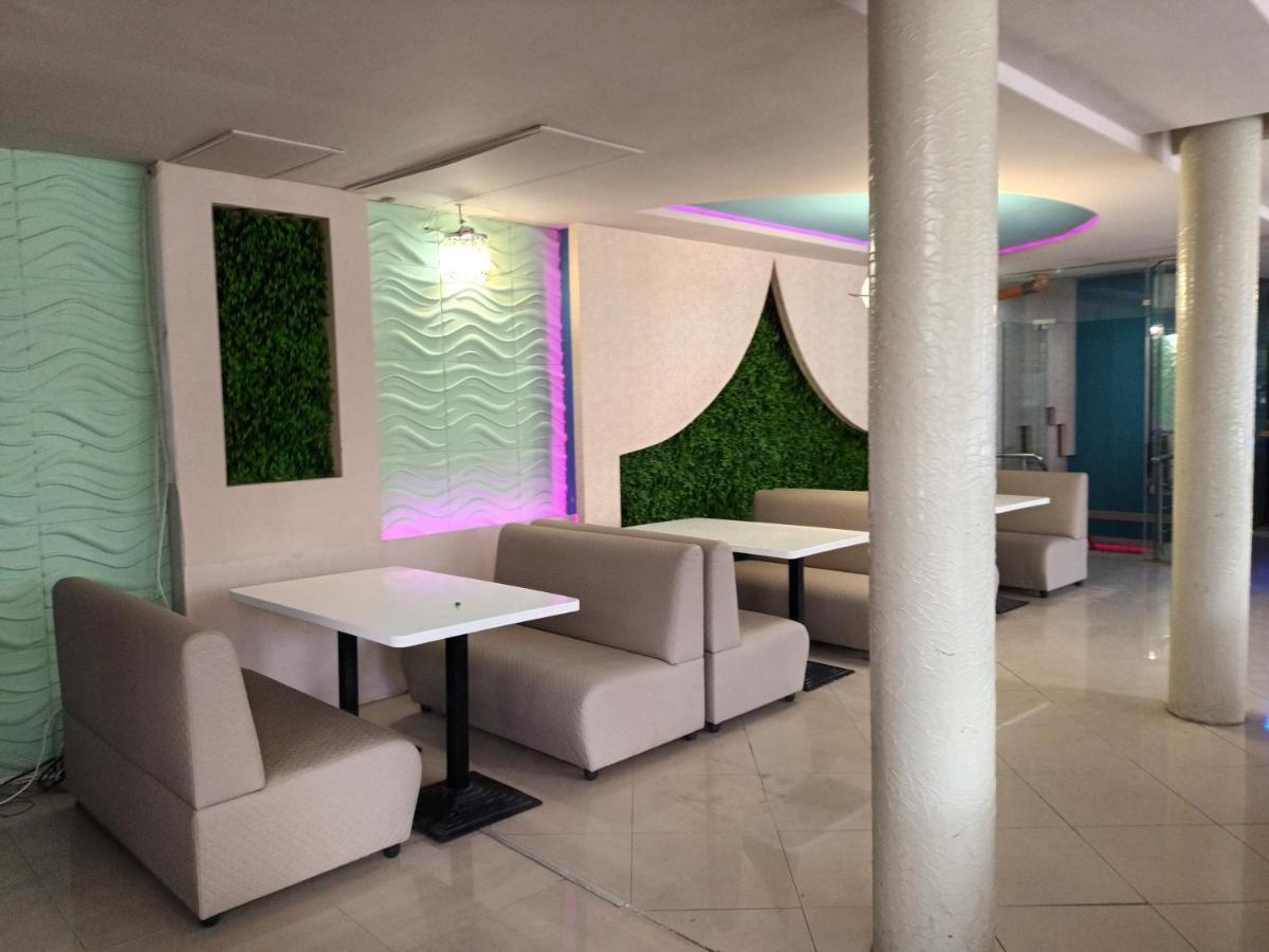 Apartments Danita & Restaurant&Pool Bar Varna Exterior foto