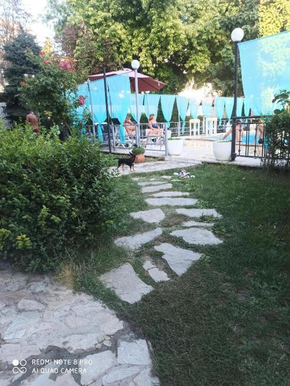 Apartments Danita & Restaurant&Pool Bar Varna Exterior foto